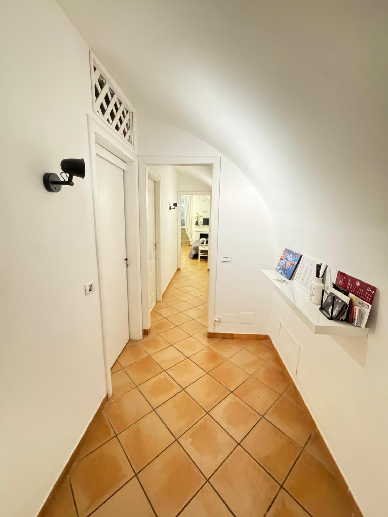 New Generation Chiaia Apartment Naples